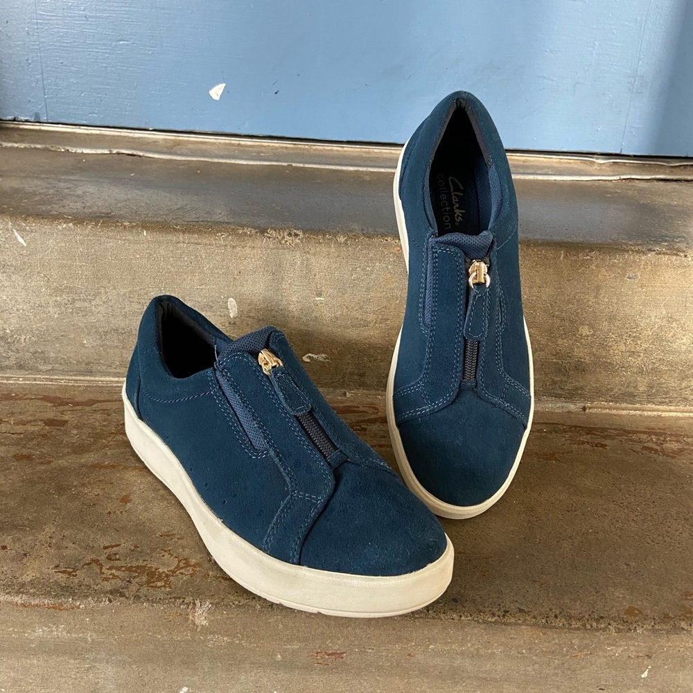 Clarks Layton Rae zipper sneakers in Ocean Blue Suede